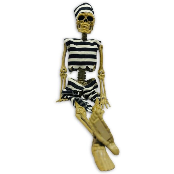 Halloween 16" Hanging Prisoner Skeleton Figure Decoration. Halloween Decor. NEW! - Picture 2 of 8